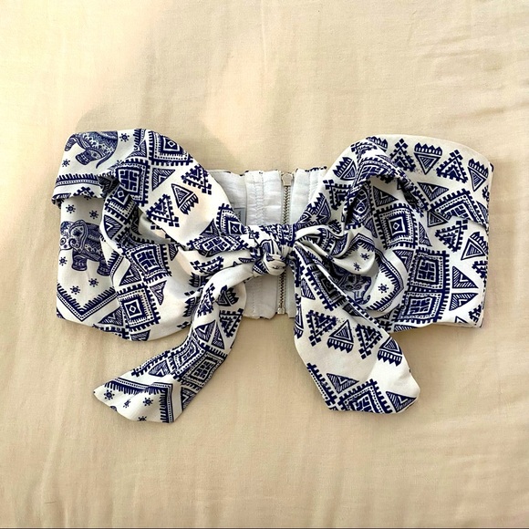REVOLVE Tops - Printed Elephants Knot Crop Top - XS